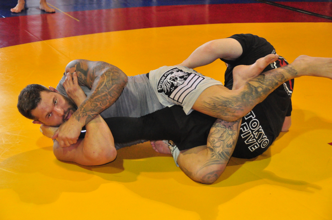 Scissor Sweep (Guard To Mount)